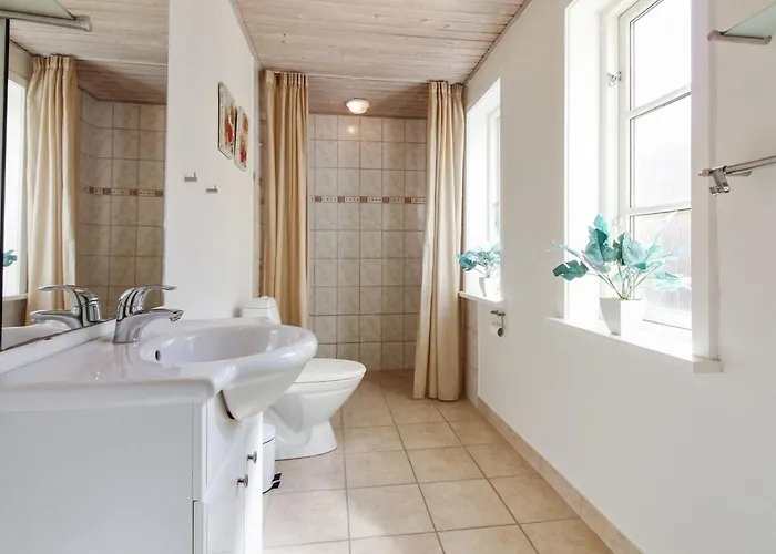 Faustine - 500m From The Sea By Interhome *